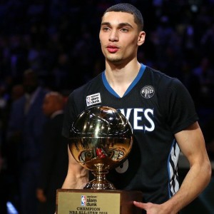 开云体育登陆入口-史上“炸裂”的扣篮大赛，谁才是真正的“飞人王”？，飞人扣篮视频