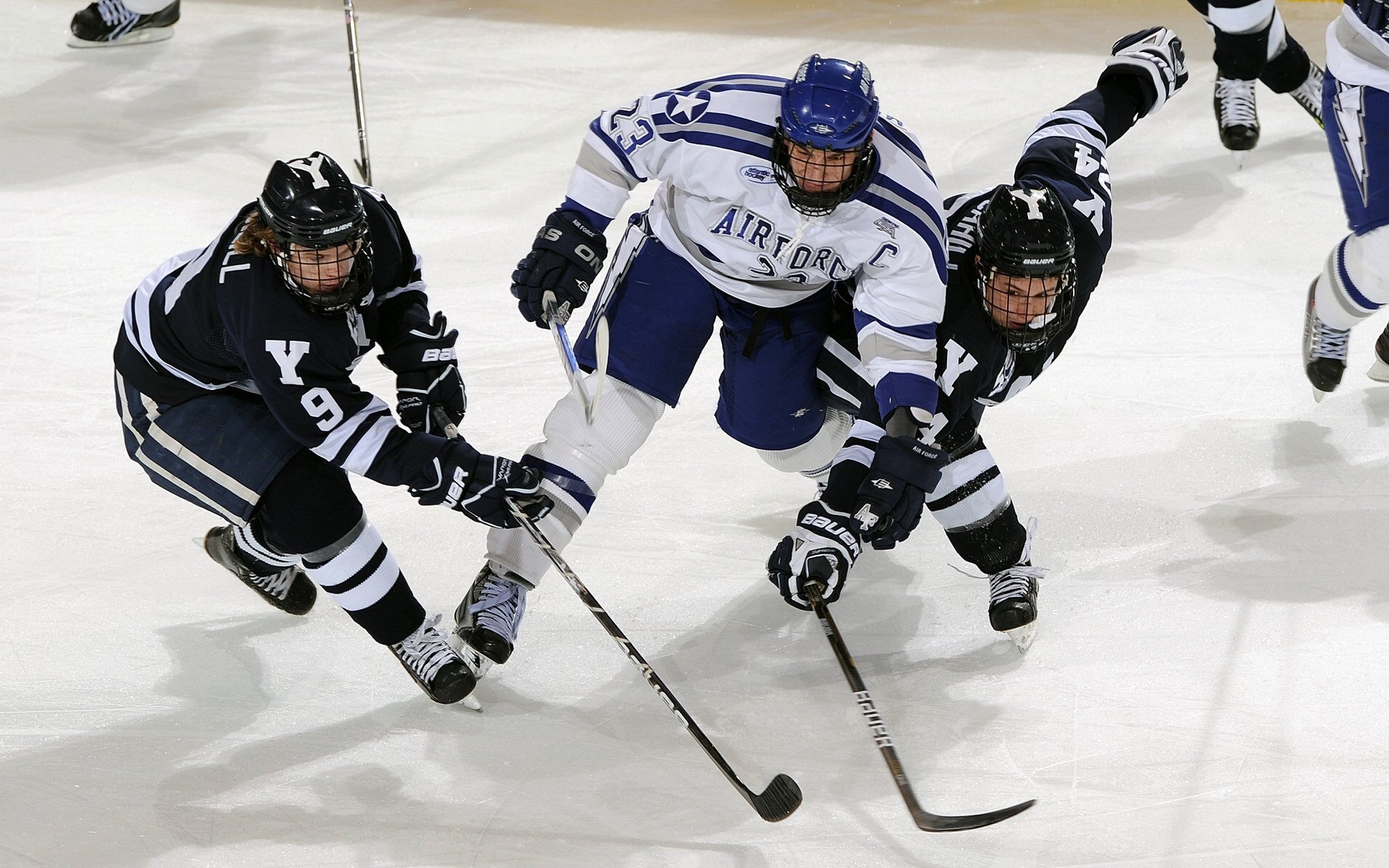 未来联盟：虚拟现场与AR互动引领新潮流，未来联盟门面