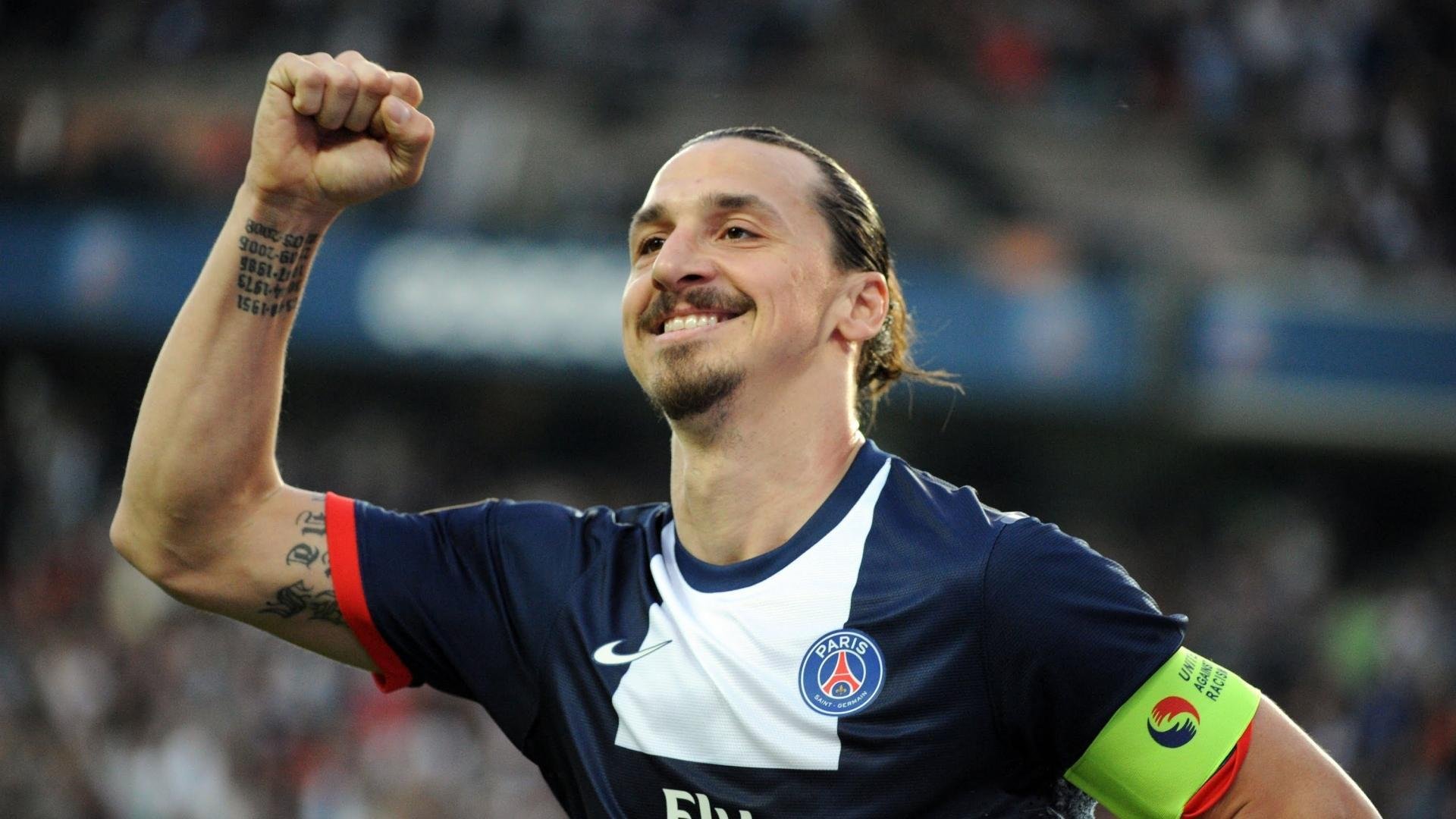 沃尔夫斯堡球员表现出色，助球队取得胜利，沃尔夫斯堡球队图片